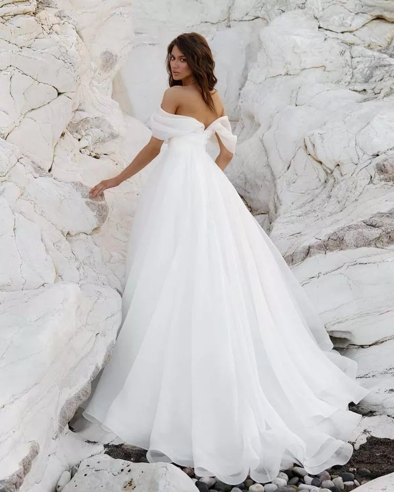 Abito da sposa con spalle scoperte mordern A-Line con cerniera Abito da sposa 2023 Corte dei treni Principessa BECHOYER NR270 Plus Size Vestido de Noiva - Bridetobe.it