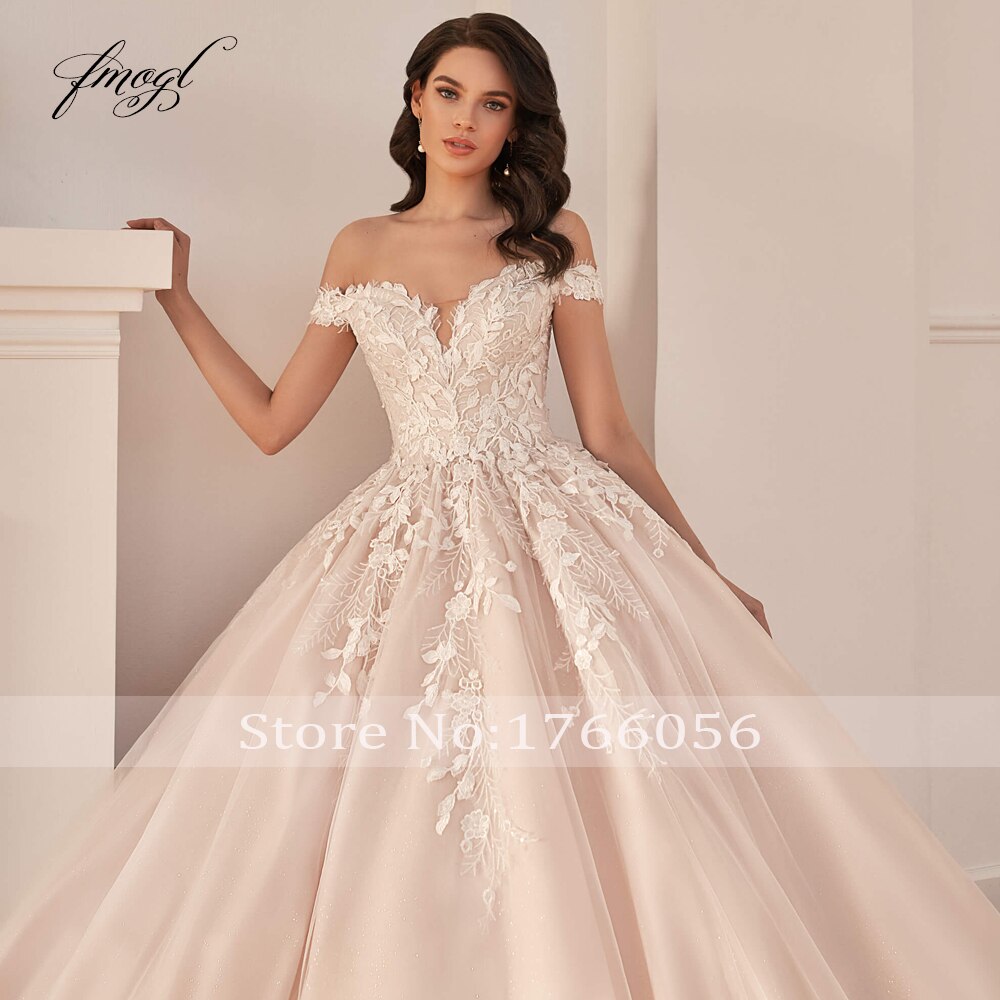 Fmogl Sexy Backless Boat Neck Vintage Ball Gown Wedding Dresses Luxury Appliques Beaded Sweep Train Princess Bridal Gown - Bridetobe.it