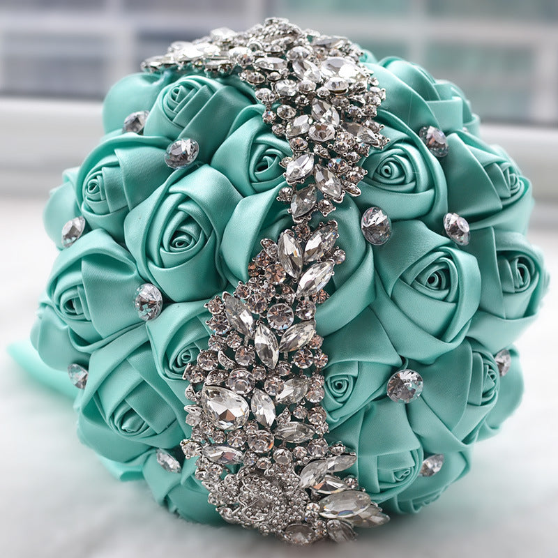 Bouquet da sposa in seta con schiuma e strass fatti a mano - Bridetobe.it