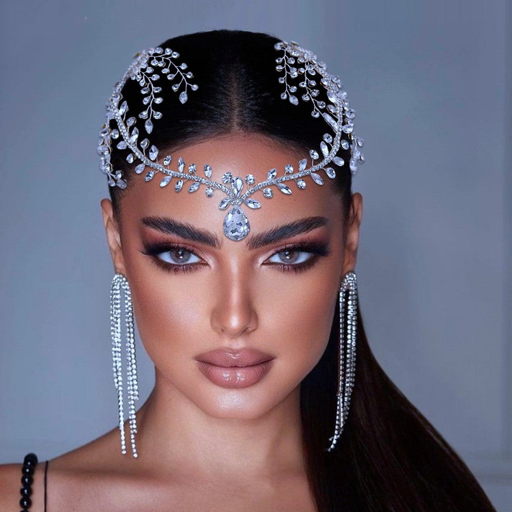 Tiara con strass e cristalli per accessori per capelli da sposa: eleganza regale per il tuo grande giorno" - Bridetobe.it