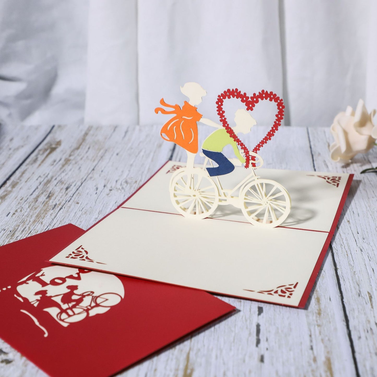 Biglietto di San Valentino Fidanzamento Laser Cut 3D per Amanti delle Carte d'Impegno, Regalo per Anniversari - Bridetobe.it