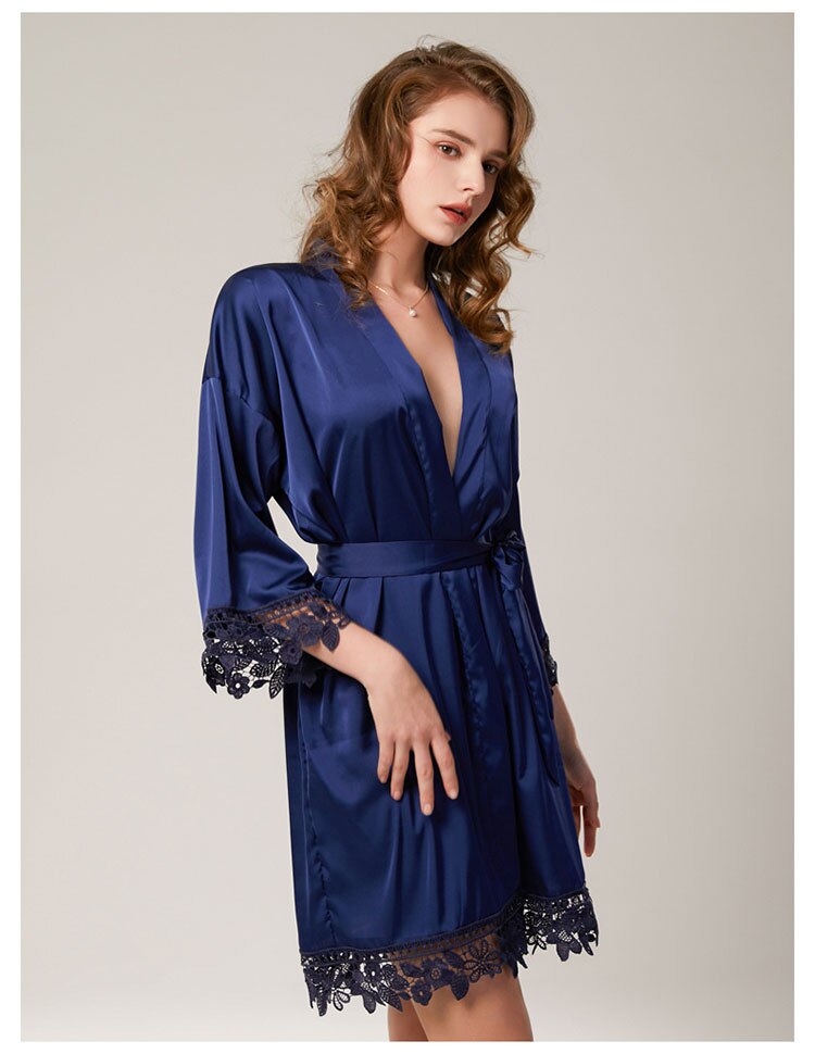 Vestaglia Personalizzata da Sposa in Seta con Pizzo - Abito da Notte per Spose e Damigelle d'Onore - Bridetobe.it