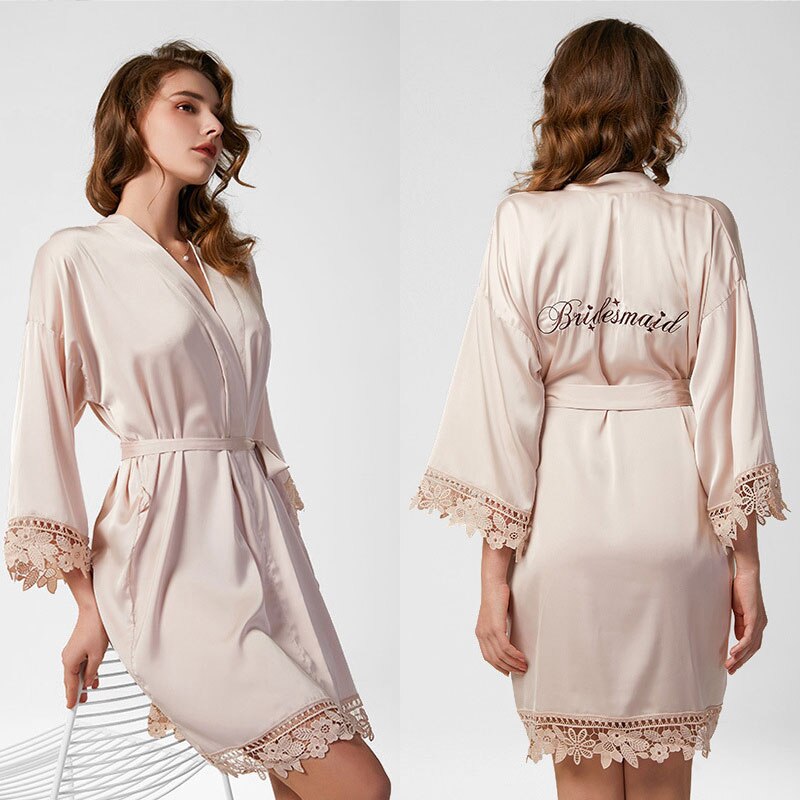 Vestaglia Personalizzata da Sposa in Seta con Pizzo - Abito da Notte per Spose e Damigelle d'Onore - Bridetobe.it