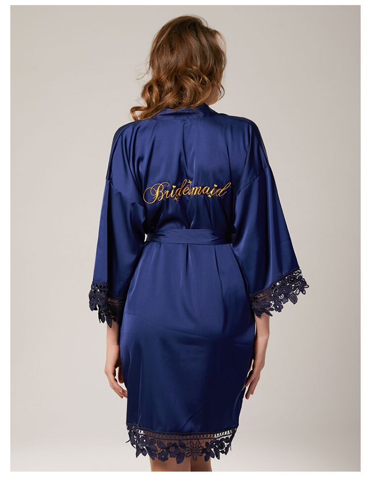 Vestaglia Personalizzata da Sposa in Seta con Pizzo - Abito da Notte per Spose e Damigelle d'Onore - Bridetobe.it