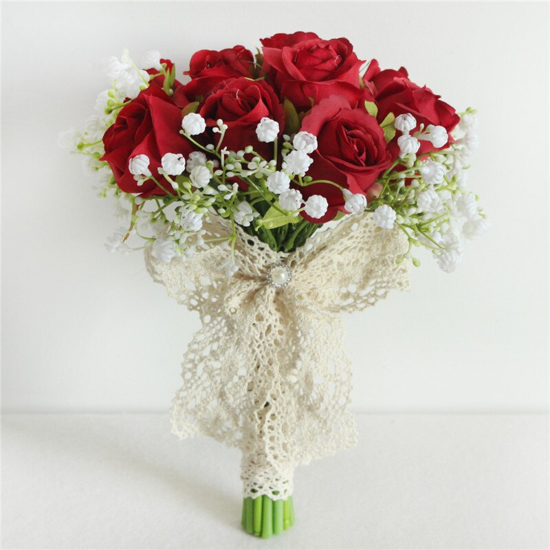 Bouquet da sposa con rose artificiali di seta, nastro in raso e perle - Bridetobe.it