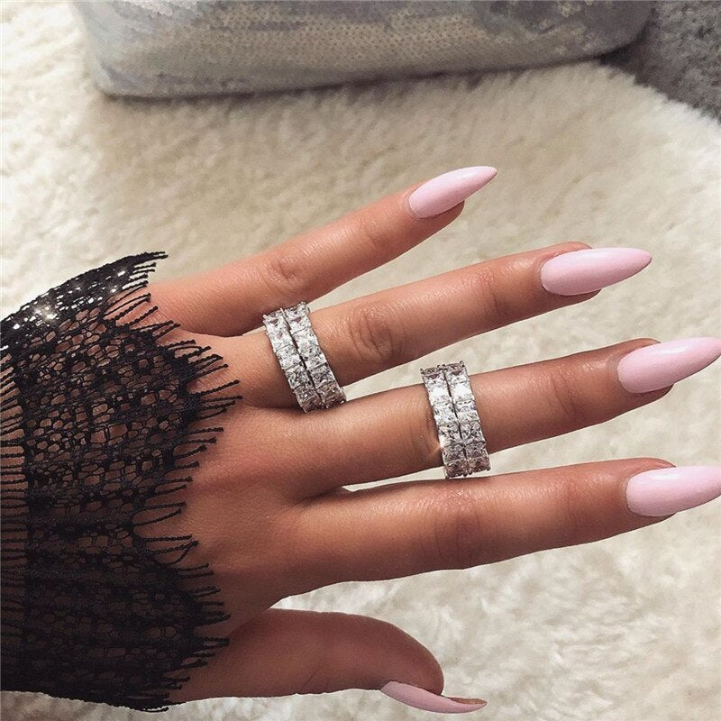 Anello di Fidanzamento in Argento 925 con Diamante Zicone Princess Cut AAAAA - Bridetobe.it