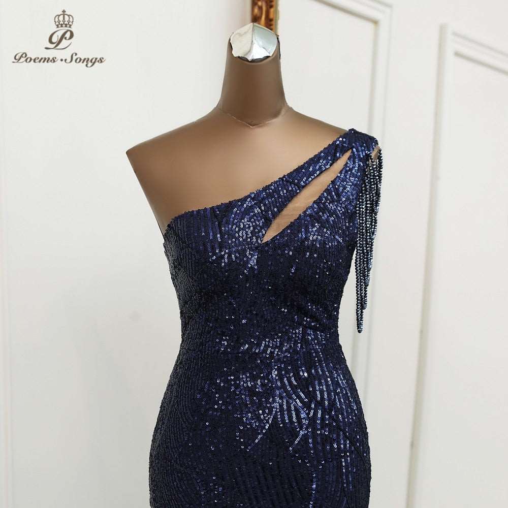 Abito da cerimonia da damigella elegante e sexy con una spalla scoperta - Bridetobe.it