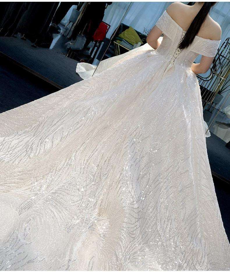 Abiti da Sposa Scoperto con Lungo Strascico Ricamato Abiti da Sposa economiche di Vestidos De Novia - Bridetobe.it
