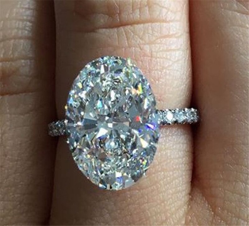 Anello di Fidanzamento in Argento Sterling 925 con Diamante in Zirconia 4ct al 100% - Bridetobe.it