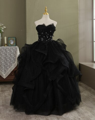 Abito da Sposa di Lusso in Pizzo Nero, Blu e Champagne con Drappeggio e Cristalli - Bridetobe.it