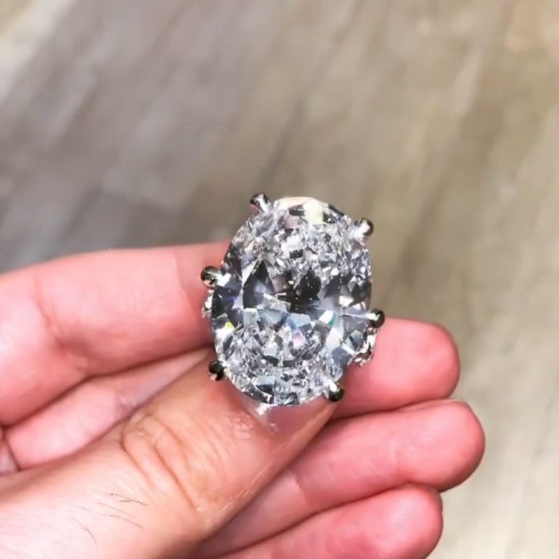 Anello di Fidanzamento in Zirconia 5 Carati - Set di Lusso con Taglio Ovale" - Bridetobe.it