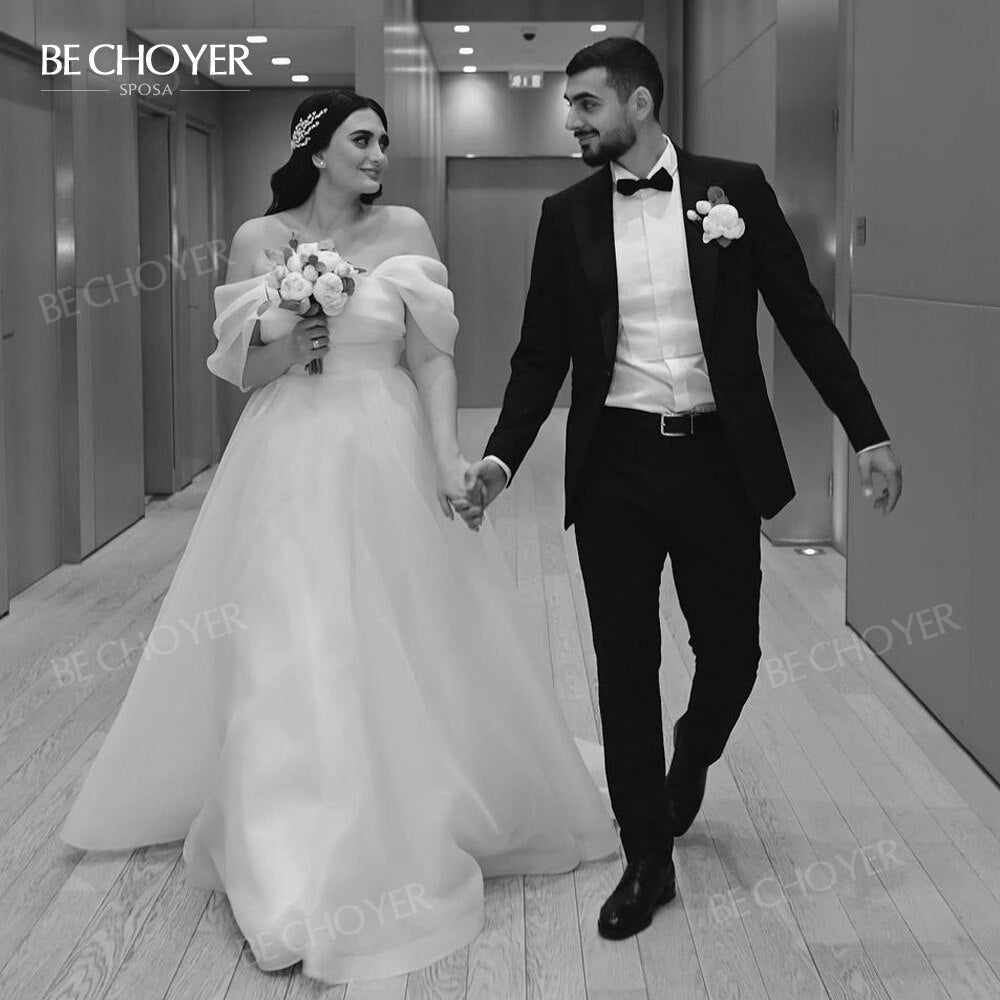 Abito da sposa con spalle scoperte mordern A-Line con cerniera Abito da sposa 2023 Corte dei treni Principessa BECHOYER NR270 Plus Size Vestido de Noiva - Bridetobe.it