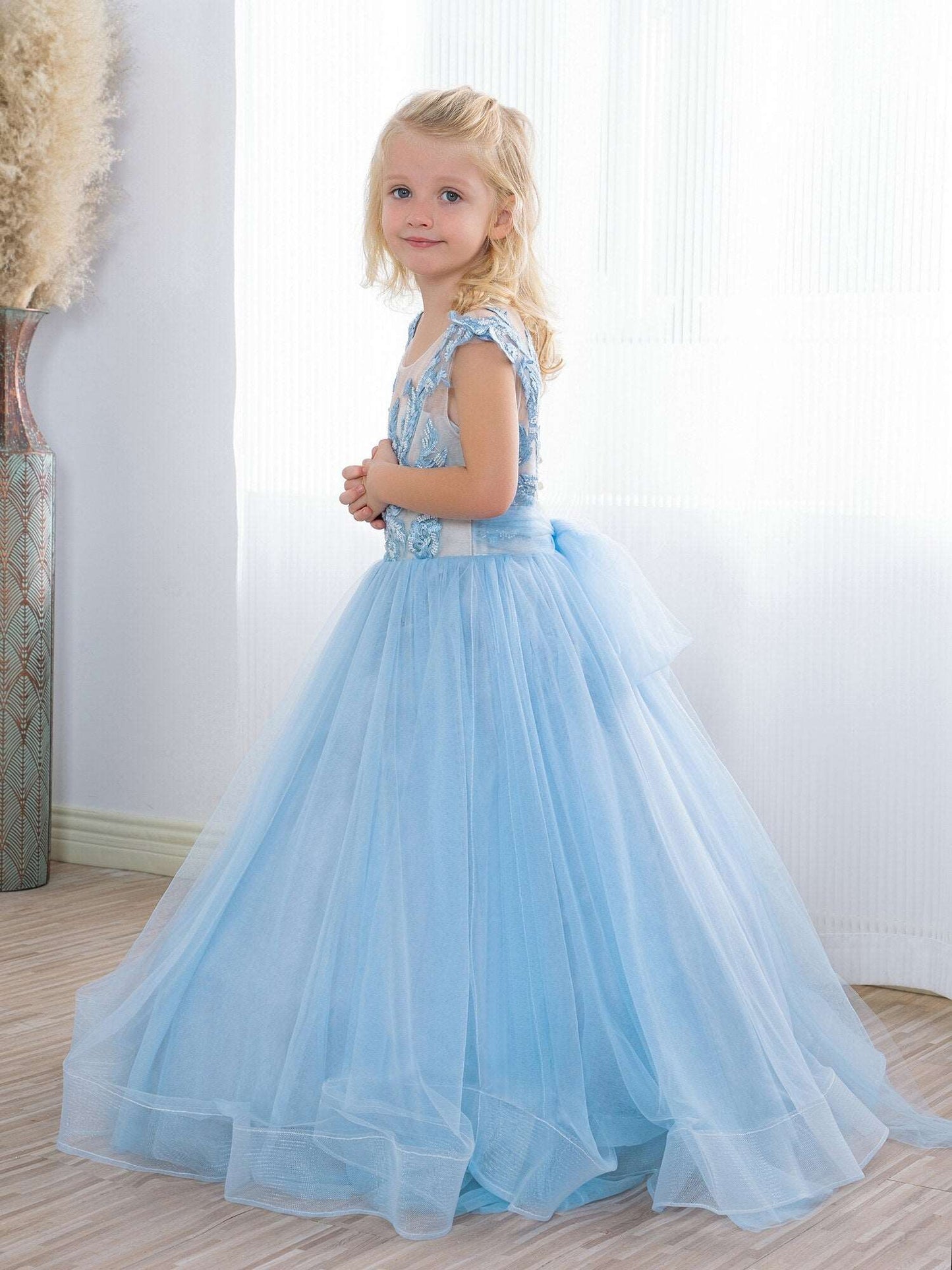 Abito da ballo Principessa A-Linea con Applicazioni in Pizzo di Fiore Fatato Blu Chiaro per Ragazza d'Onore al Matrimonio - Bridetobe.it