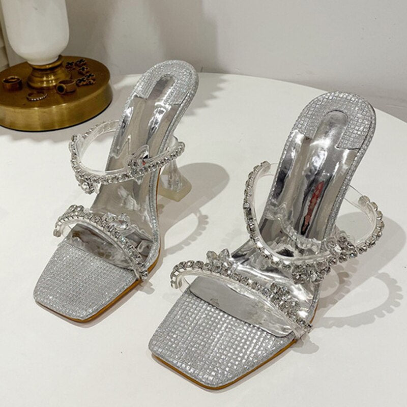 Sandali con Tacco di Cristalli Fatti a Mano per la Sposa - Facili da Indossare - Bridetobe.it