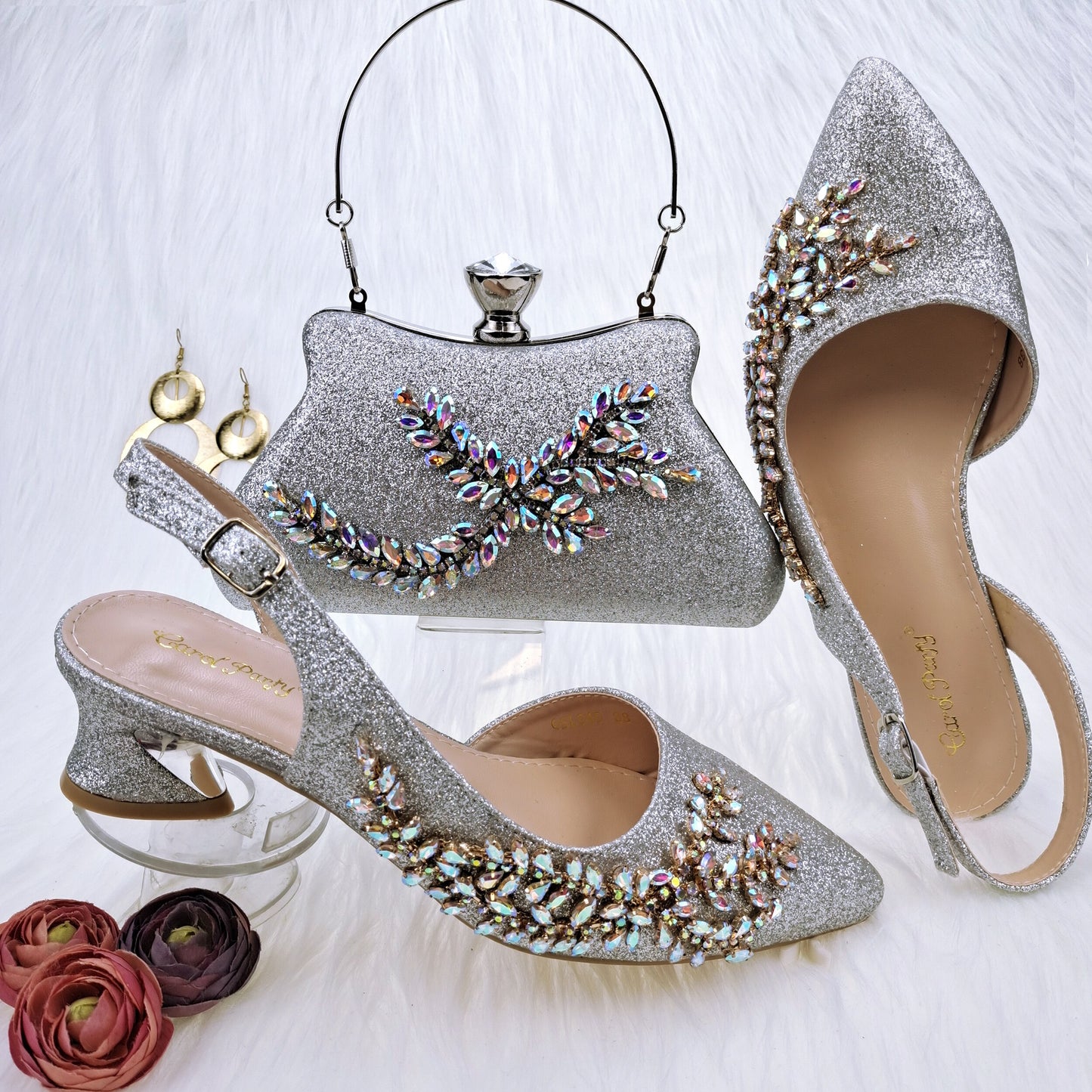 Scarpe e Borsa Fatte a Mano in Stile Popolare in Africa con Design Italiano Elegante e Colori Multipli per Feste/Matrimoni - Bridetobe.it