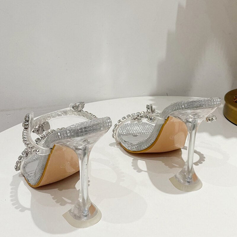 Sandali con Tacco di Cristalli Fatti a Mano per la Sposa - Facili da Indossare - Bridetobe.it