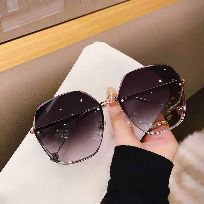 Occhiali da sole rotondi da donna designer di marca gradiente Moda occhiali da sole Donna senza montatura in metallo Oculos De Sol designer di lusso - Bridetobe.it