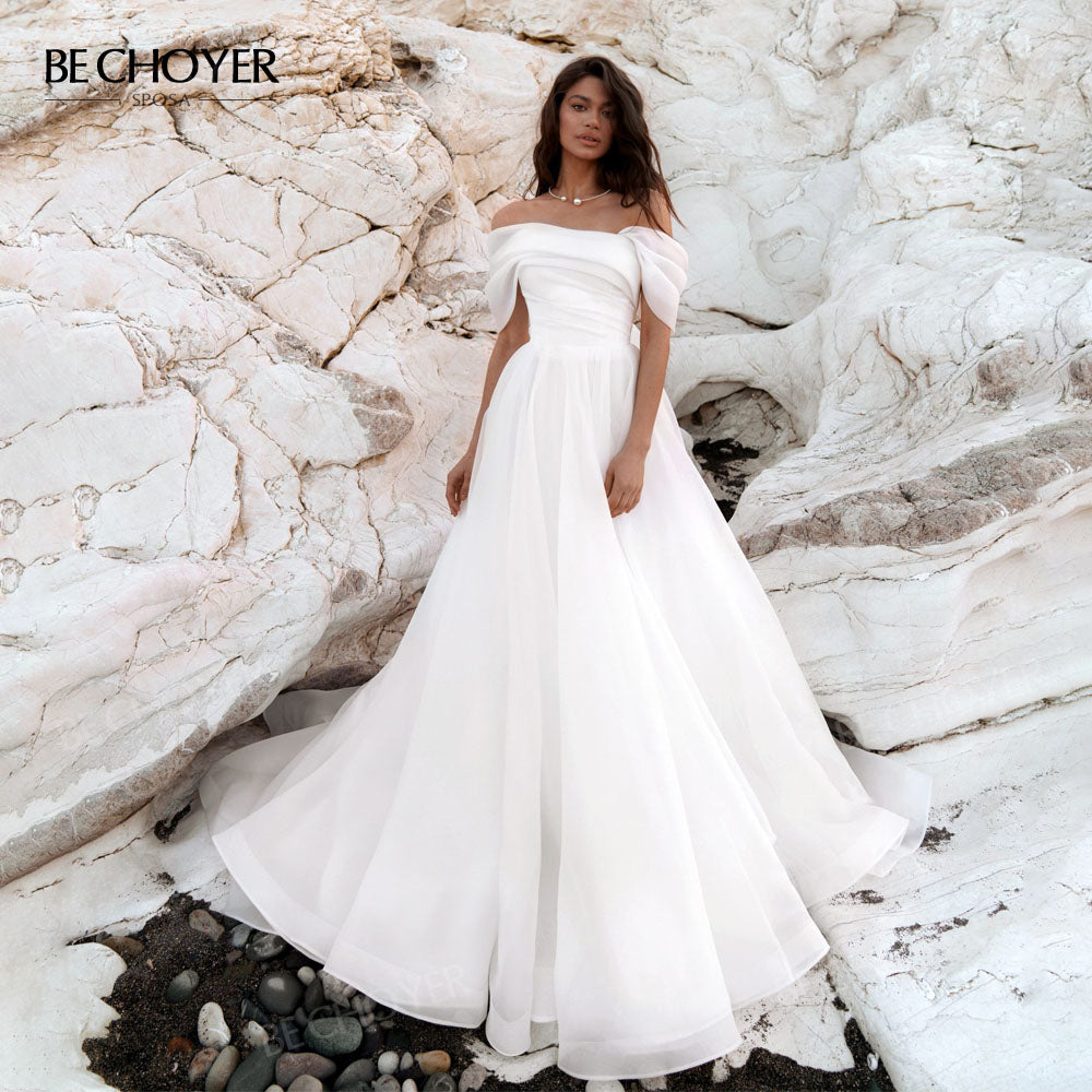 Abito da sposa con spalle scoperte mordern A-Line con cerniera Abito da sposa 2023 Corte dei treni Principessa BECHOYER NR270 Plus Size Vestido de Noiva - Bridetobe.it