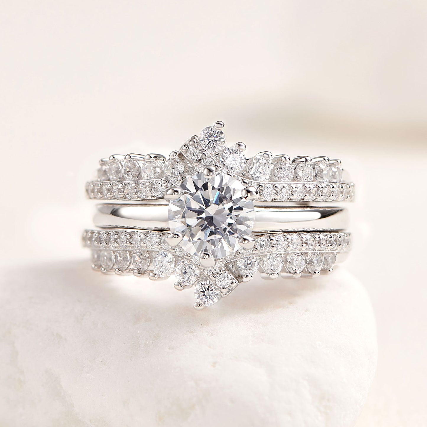 Anelli in Argento Sterling 925 per Donne - Solitario per Fidanzamento/Matrimonio con Fascia Protettiva AAAAA Zircone - Bridetobe.it