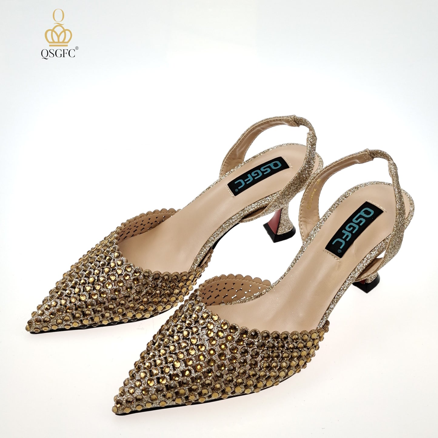 Scarpe e borsa artigianali italiane dallo stile popolare a ritagli per donne: eleganti, colorate e perfette per feste e matrimoni - Bridetobe.it