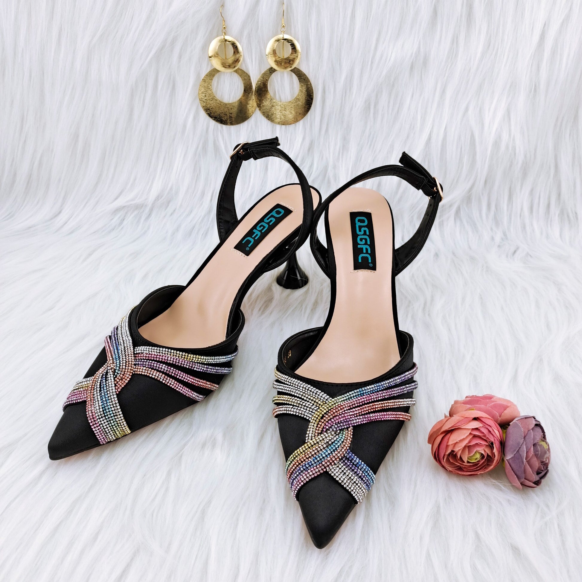 Borsa e scarpe Artigianali Italiane in Diamanti Magenta a Forma di Anacardo per Spose Raffinate" - Bridetobe.it