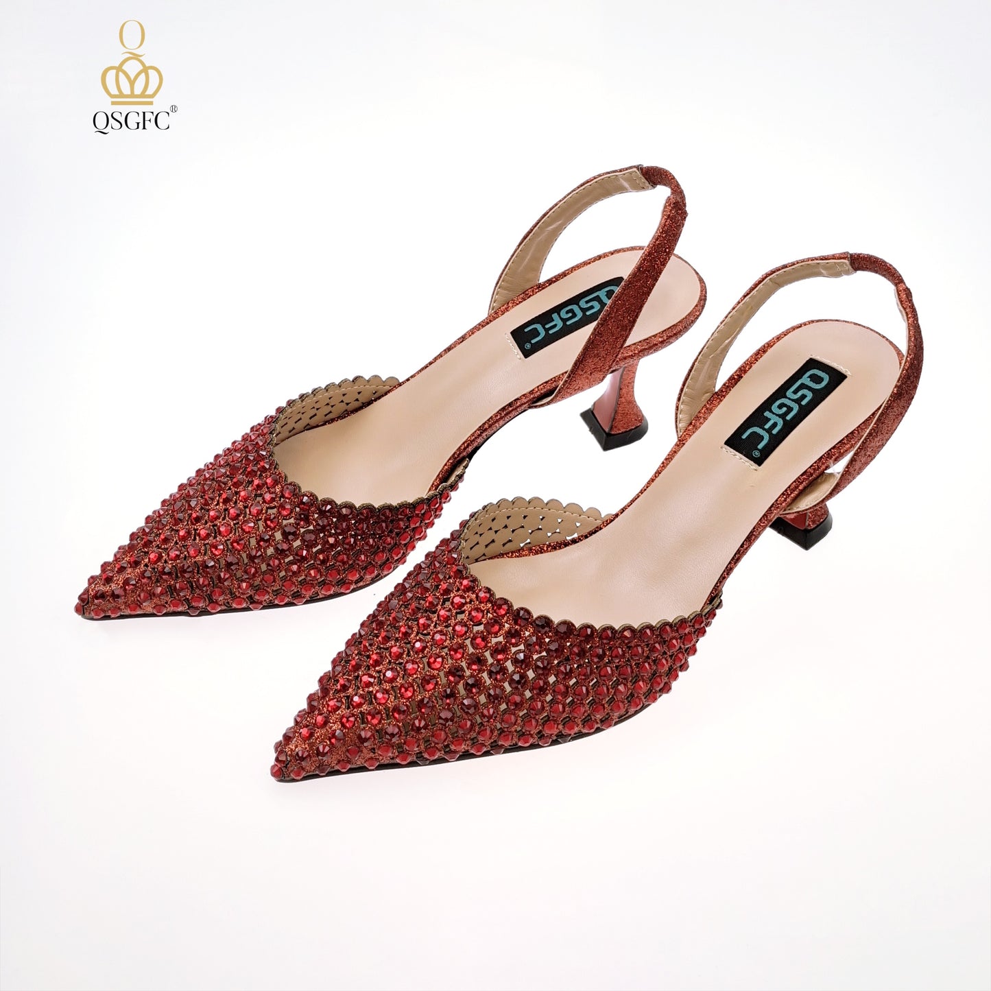 Scarpe e borsa artigianali italiane dallo stile popolare a ritagli per donne: eleganti, colorate e perfette per feste e matrimoni - Bridetobe.it