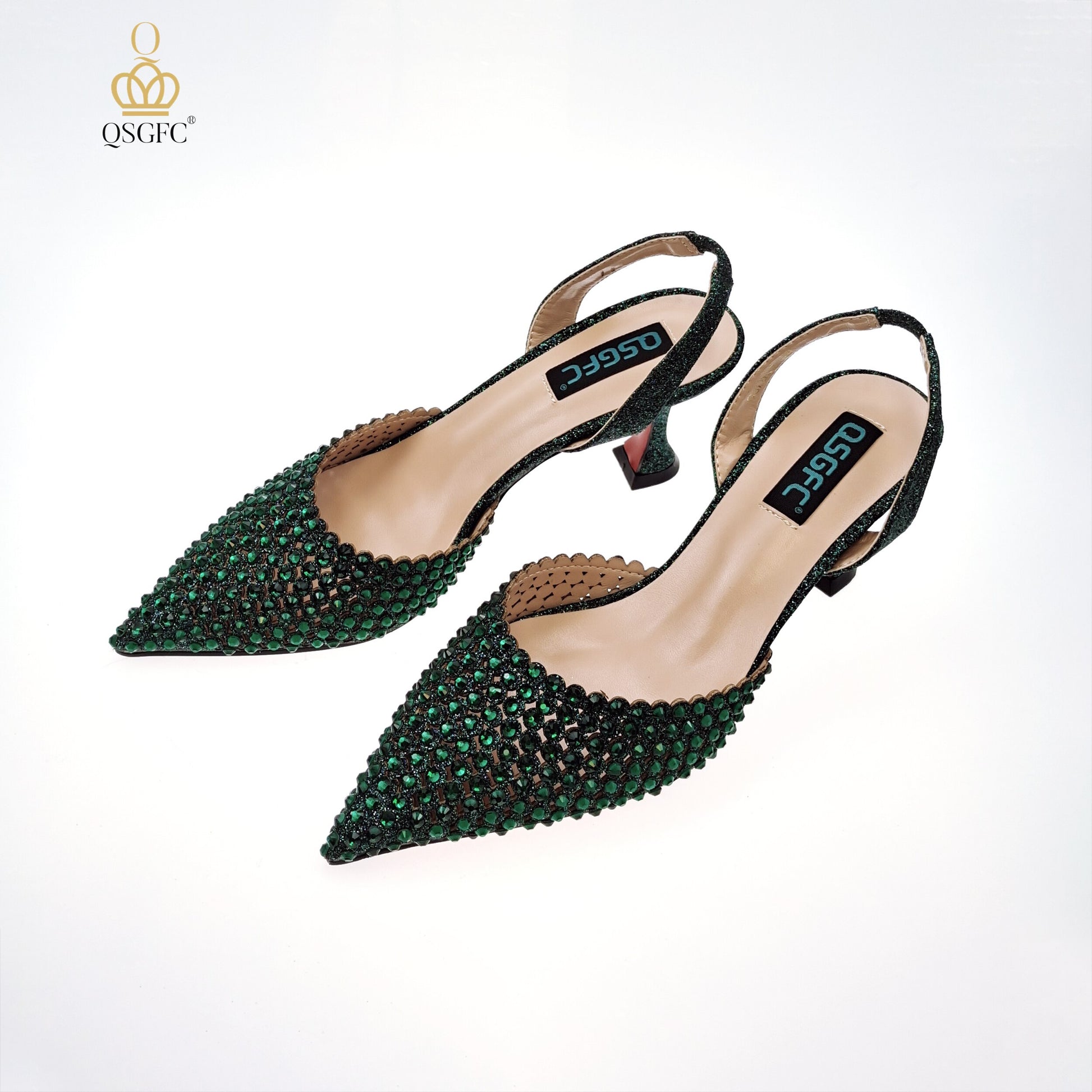 Scarpe e borsa artigianali italiane dallo stile popolare a ritagli per donne: eleganti, colorate e perfette per feste e matrimoni - Bridetobe.it
