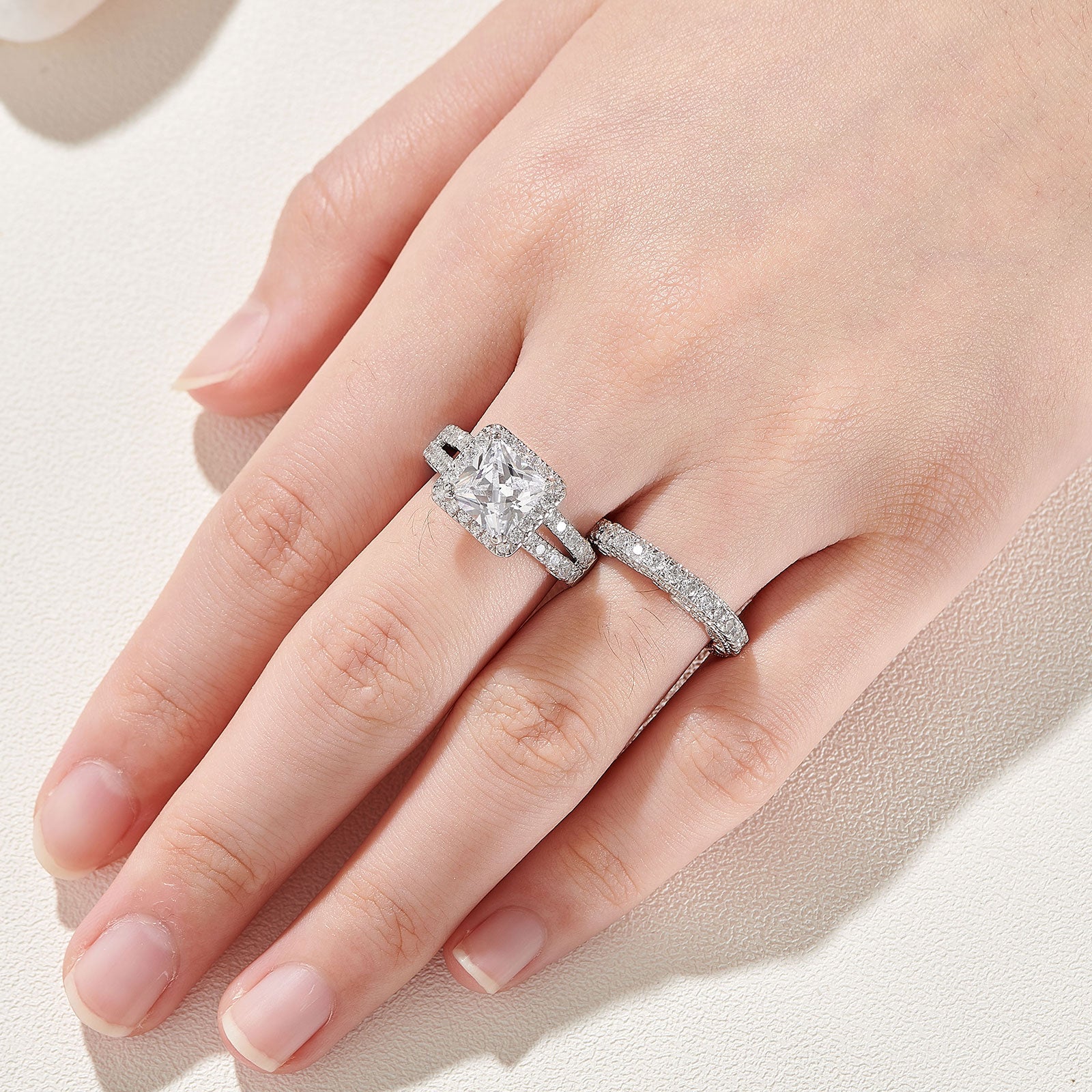 Set di anelli di fidanzamento in zircone 2 pezzi, argento sterling 925 massiccio, 4 carati taglio principessa AAAAA CZ - Bridetobe.it
