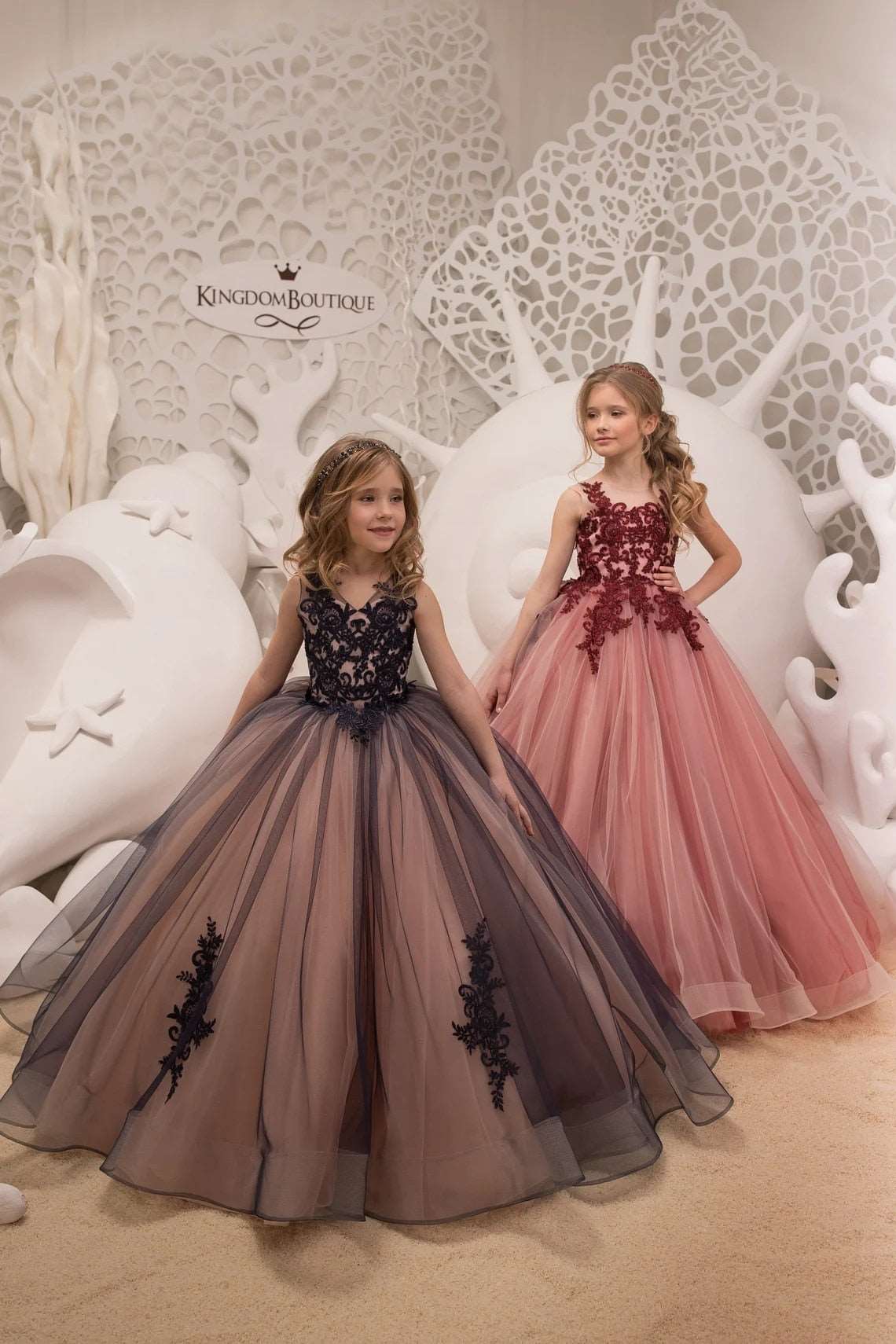 Abito da ballo senza maniche in tulle con applicazioni di fiori per matrimonio e compleanno con scollo a V - Bridetobe.it