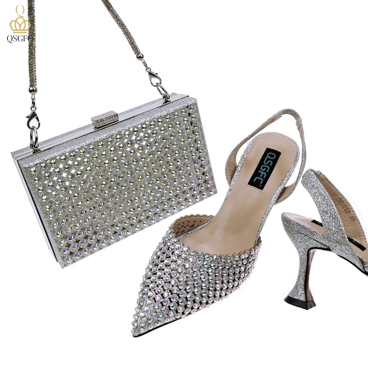 Scarpe e borsa artigianali italiane dallo stile popolare a ritagli per donne: eleganti, colorate e perfette per feste e matrimoni - Bridetobe.it