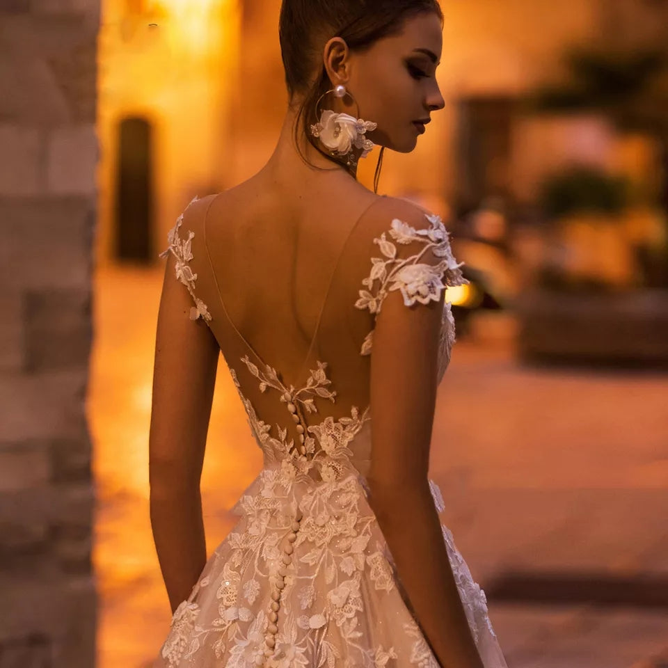 Eleganti abiti da sposa a trapezio per le donne senza schienale con applicazioni in pizzo con perline abito da sposa principessa abiti da sposa - Bridetobe.it