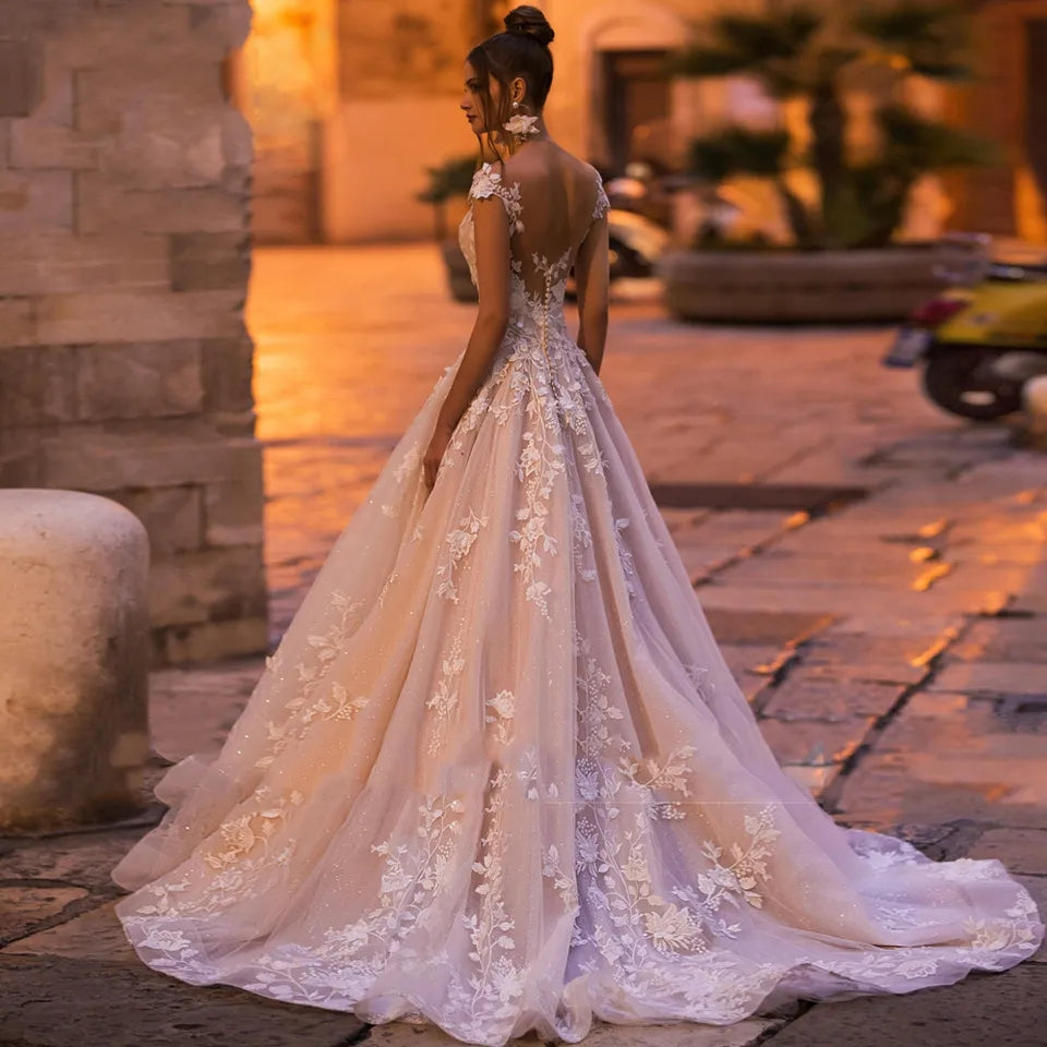 Eleganti abiti da sposa a trapezio per le donne senza schienale con applicazioni in pizzo con perline abito da sposa principessa abiti da sposa - Bridetobe.it