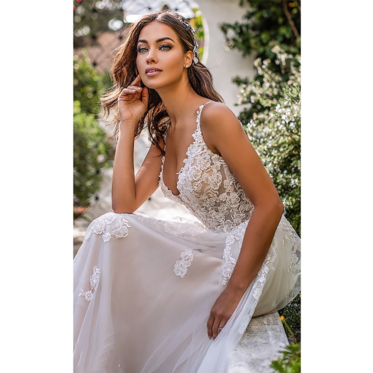 Abito da sposa lungo Boho A-Line senza schienale Fiori 3D Cinghie senza spalline Abiti da sposa Principessa Abiti da sposa lunghi fino al pavimento - Bridetobe.it