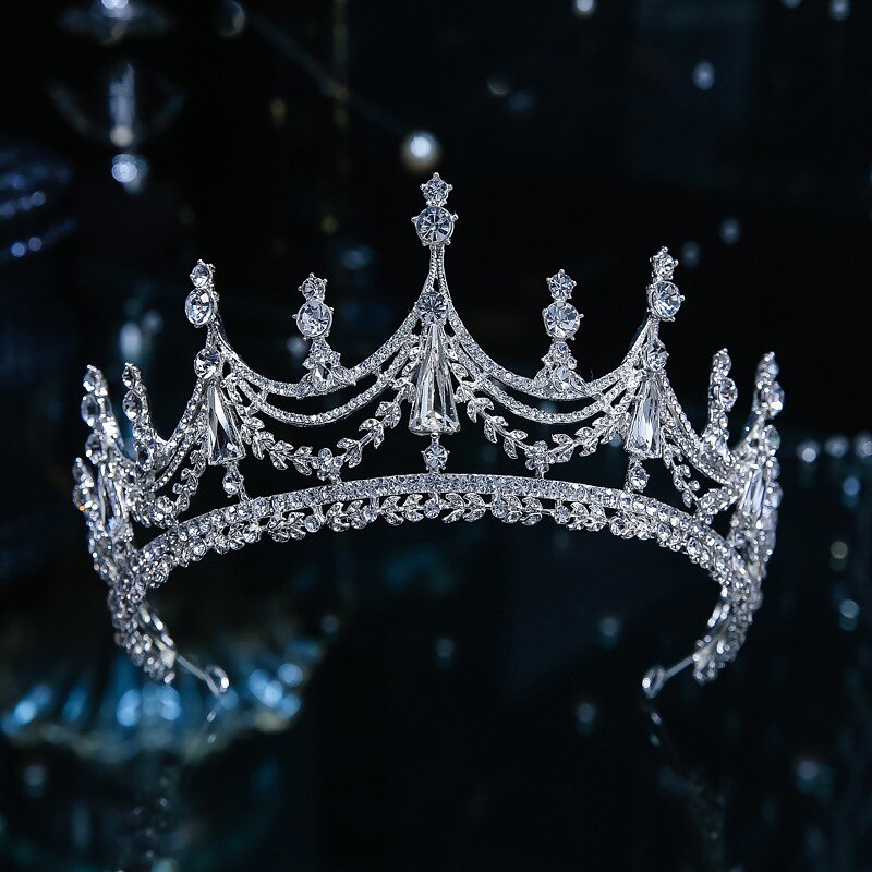 Diademi nuziali di cristallo di colore argento diverso di lusso Corona di strass Pageant Diadema Collares Copricapo Accessori per capelli da sposa - Bridetobe.it