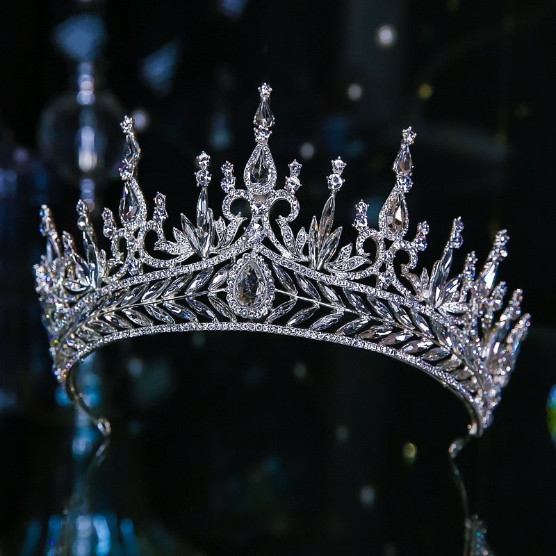 Diademi nuziali di cristallo di colore argento diverso di lusso Corona di strass Pageant Diadema Collares Copricapo Accessori per capelli da sposa - Bridetobe.it