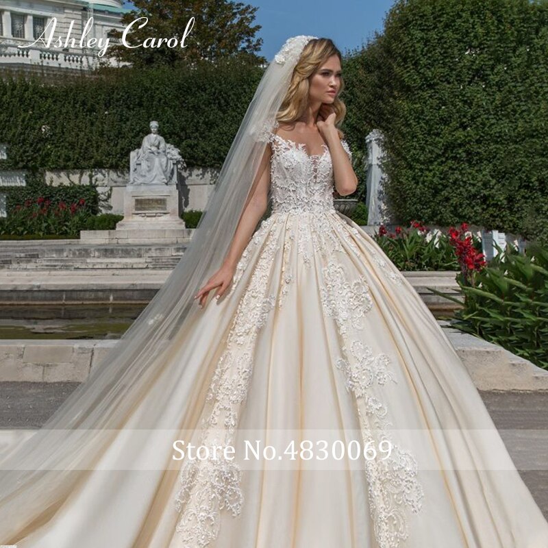 Abiti da sposa eleganti per donna 2023 Abito da sposa principessa con applicazioni di perline a cuore Abiti da sposa - Bridetobe.it