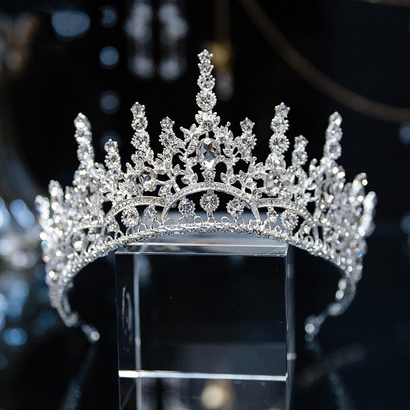 Diademi nuziali di cristallo di colore argento diverso di lusso Corona di strass Pageant Diadema Collares Copricapo Accessori per capelli da sposa - Bridetobe.it