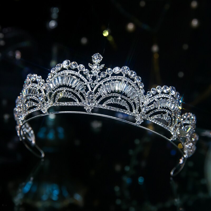 Diademi nuziali di cristallo di colore argento diverso di lusso Corona di strass Pageant Diadema Collares Copricapo Accessori per capelli da sposa - Bridetobe.it