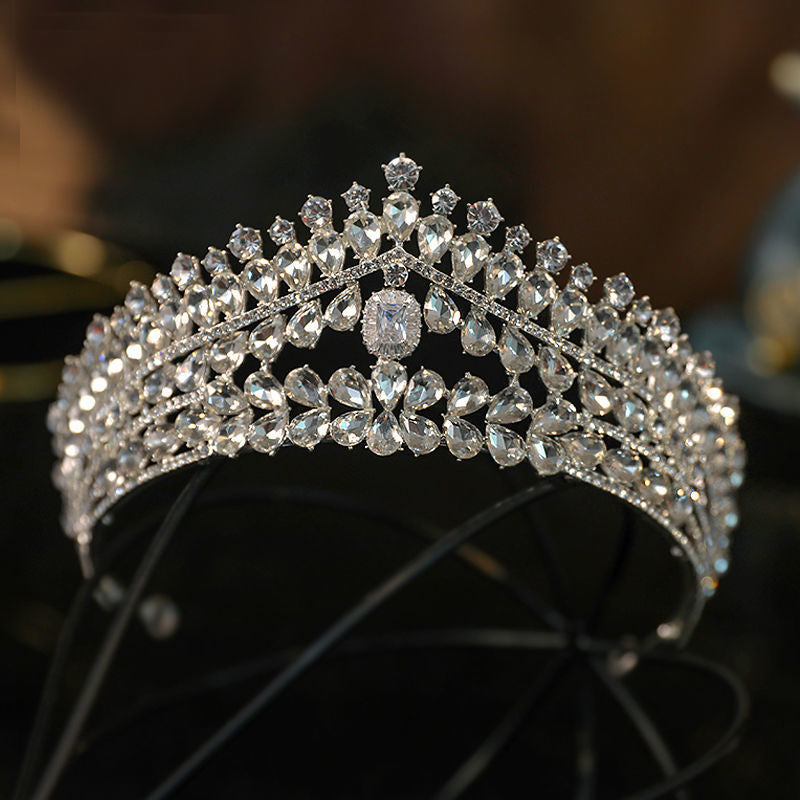 Diademi nuziali di cristallo di colore argento diverso di lusso Corona di strass Pageant Diadema Collares Copricapo Accessori per capelli da sposa - Bridetobe.it