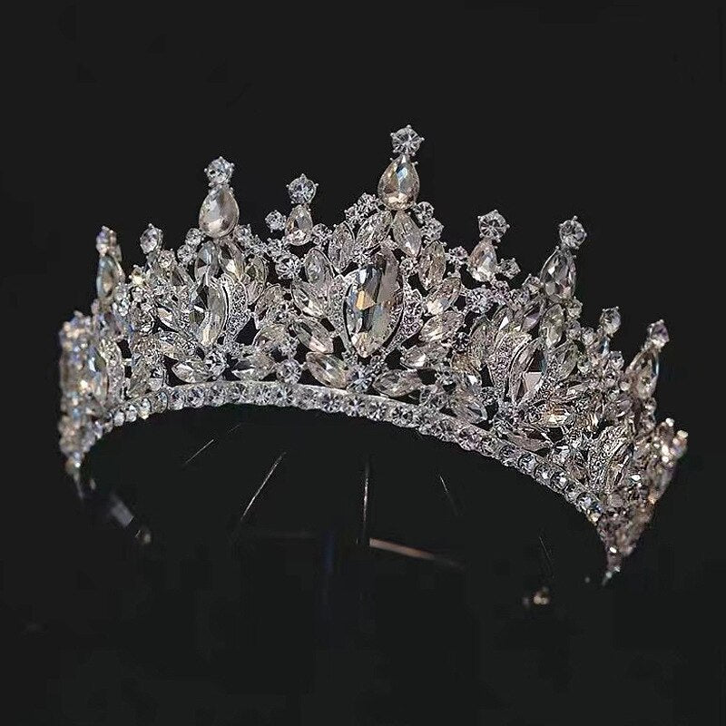 Diademi nuziali di cristallo di colore argento diverso di lusso Corona di strass Pageant Diadema Collares Copricapo Accessori per capelli da sposa - Bridetobe.it