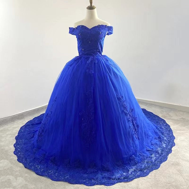 Abito da Quinceanera con Strascico: Elegante Abito da Ballo Scollo a Barchetta, lussuoso Abito da Festa Taglie Forti, Abito da Ballo da Sera