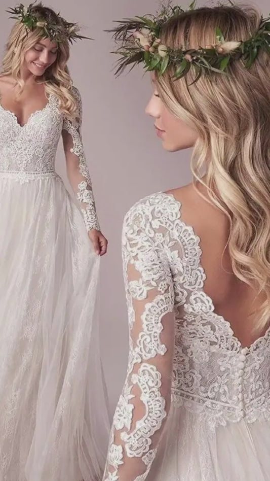 Abito da sposa in tulle con pizzo e maniche lunghe a linea A