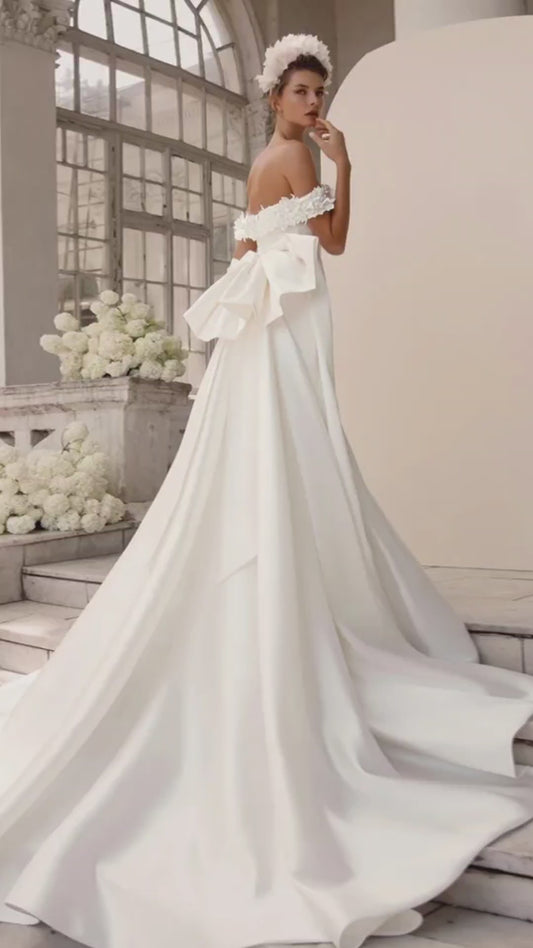 2023 Sexy Mermaid Wedding Dress with Bateau Neckline and Off-the-shoulder Detail