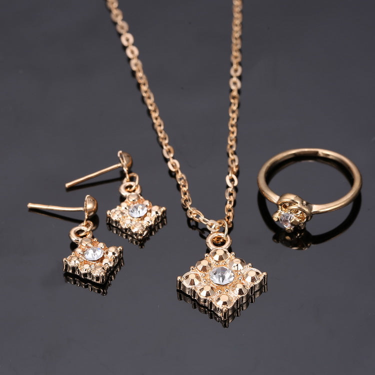 Set di gioielli da sposa in oro rosa 18K - Bridetobe.it