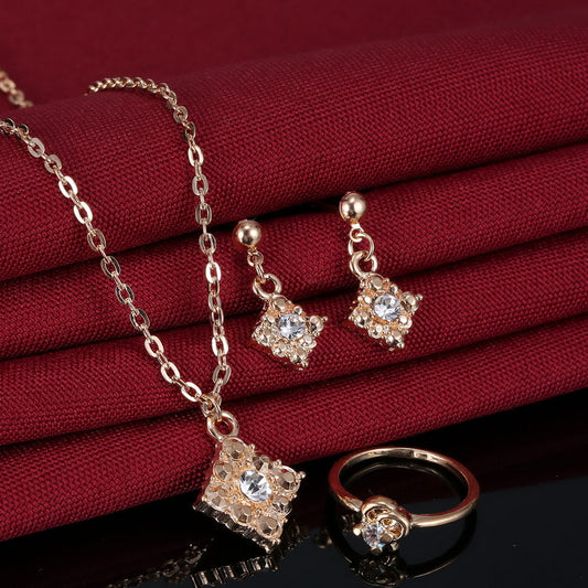 Set di gioielli da sposa in oro rosa 18K - Bridetobe.it