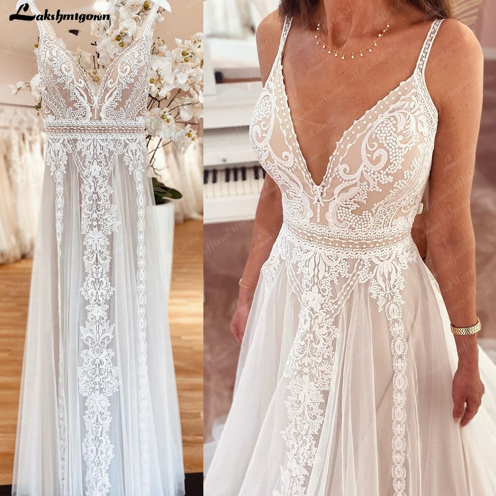 Abito da sposa senza maniche in stile bohemien con profondo scollo a V - Bridetobe.it