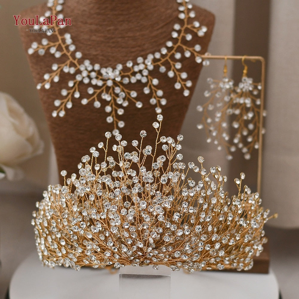 Set di tiara e orecchini da sposa fatti a mano con cristalli - Bridetobe.it