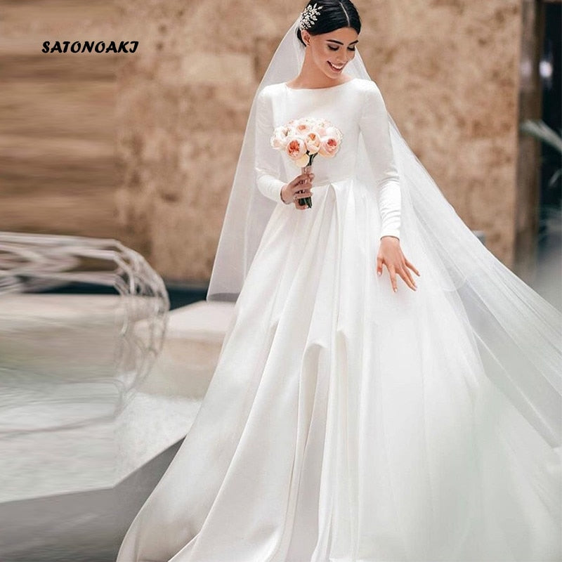 Abito da sposa in raso bianco/avorio vintage con maniche lunghe e design elegante - Bridetobe.it