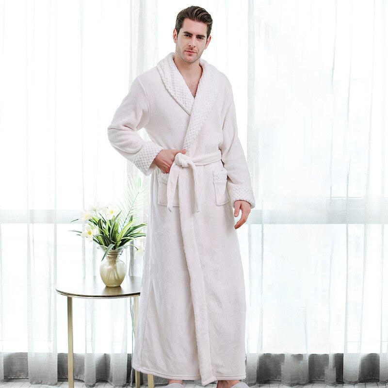 Accappatoio in morbido pile di coral fleece, spesso e caldo, con kimono termico in flanella personalizzabile con nome e data degli sposi. Perfetto come pigiama da notte per uomo e donna. - Bridetobe.it