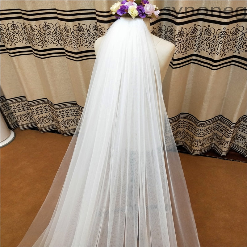 Velo da sposa in pizzo applicato a bordo elegante fatto a mano - Bridetobe.it